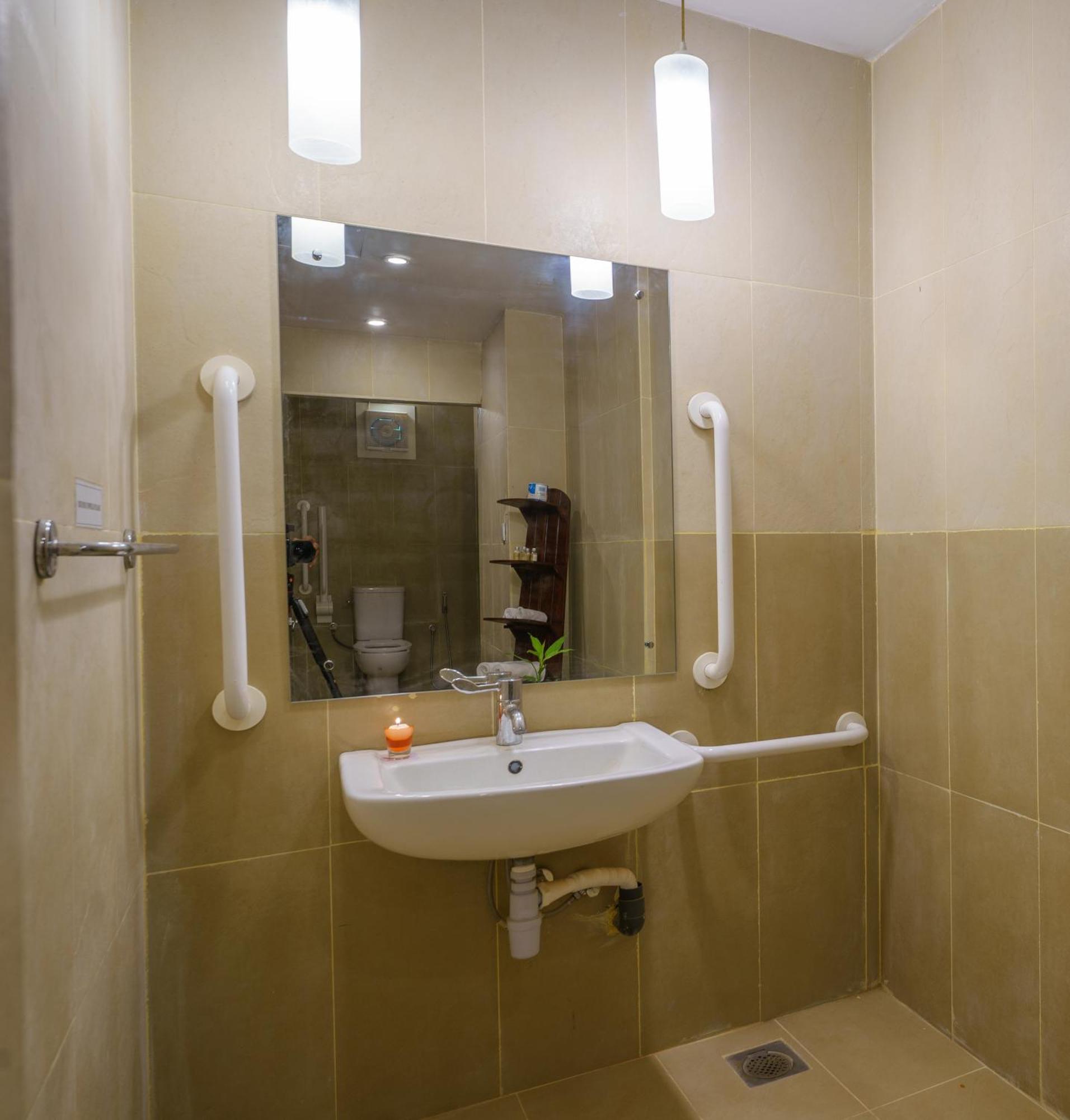 Siddhalepa Ayurveda Resort - All Meals, Ayurveda Treatment And Yoga Wadduwa Exteriör bild